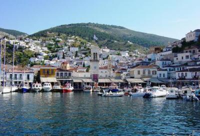 Grecia, la tassa sulla barca si paga!