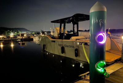 Aqua superPower installa la prima grande rete europea di ricarica per barche elettriche al Lago Maggiore