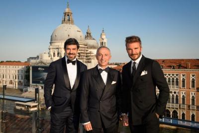 Riva festeggia il 180° anniversario al Teatro La Fenice con Favino, Beckham e Leclerc