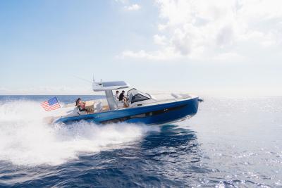 Fiart debutta oltreoceano: imodelli Seawalker esposti al Miami Boat Show e al Palm Beach Boat Show