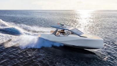 Italia Yachts, a Miami, svela il progetto della sua prima barca a motore: IY 43 veloce, la prima della nuova linea