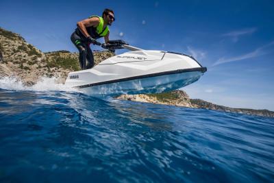 Al via il Yamaha Superjet Tour: giornata di prove in mare con una moto d'acqua facile ma adrenalinica