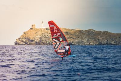Da Golfo Aranci a Livorno in windsurf