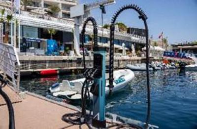Lo Yacht Club de Monaco salpa verso il futuro con il sistema di ricarica marina ad alta potenza di Aqua superPower