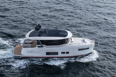 Efficient hybrid power brings silent performance to the Sirena 48