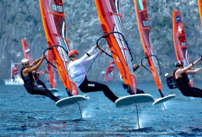 Federico Pilloni vince l’iQFOiL Y&J International Games a Campione del Garda